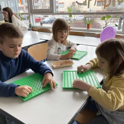 Vorschulkinder in der Grundschule