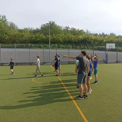Fünfte Klasse testet Flag Football