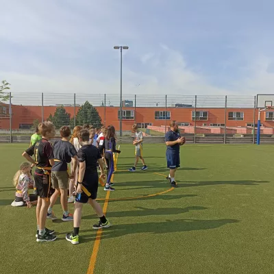Fünfte Klasse testet Flag Football