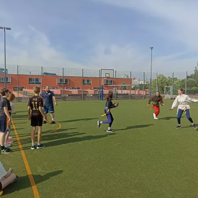 Fünfte Klasse testet Flag Football