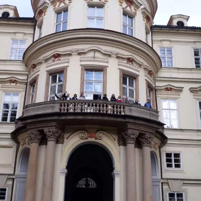 Kastaniensammeln - Deutsche Botschaft Prag